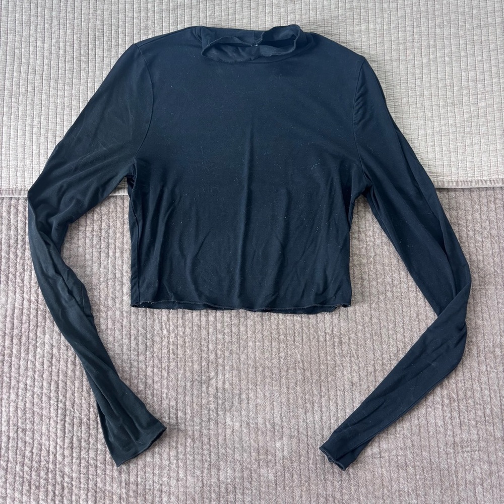 Black Cropped Mock Neck Long Sleeve Top – Size S